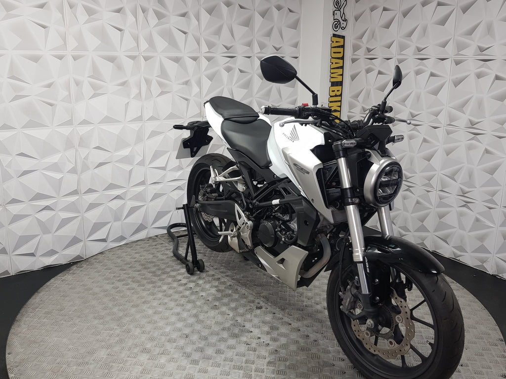 2018 HONDA CB125R