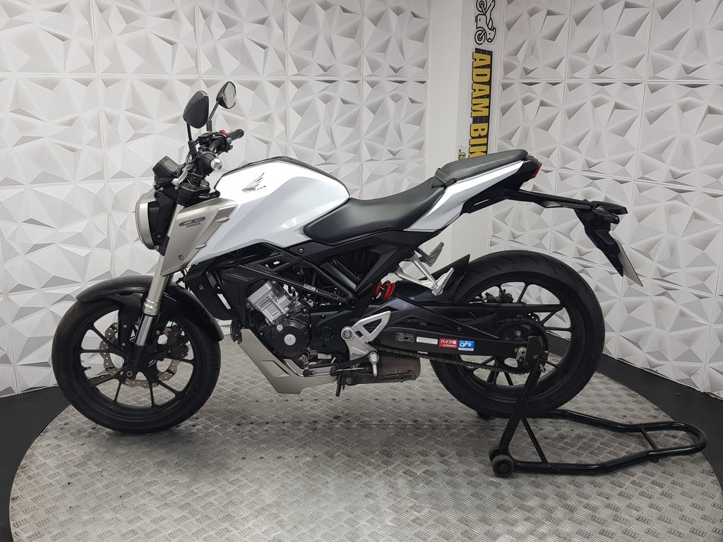 2018 HONDA CB125R