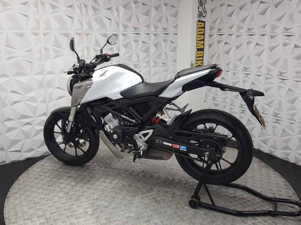 2018 HONDA CB125R