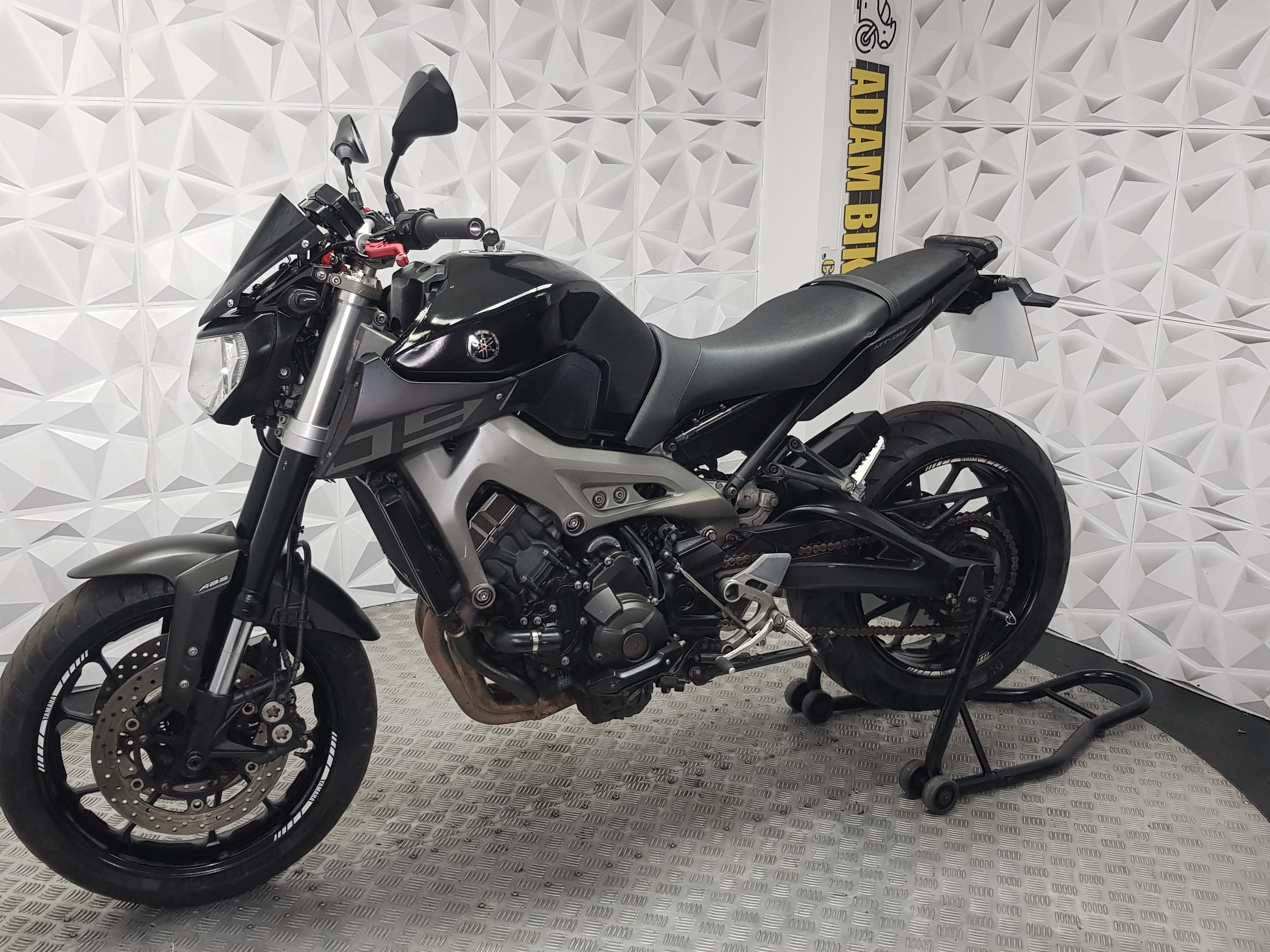 2015 YAMAHA MT09