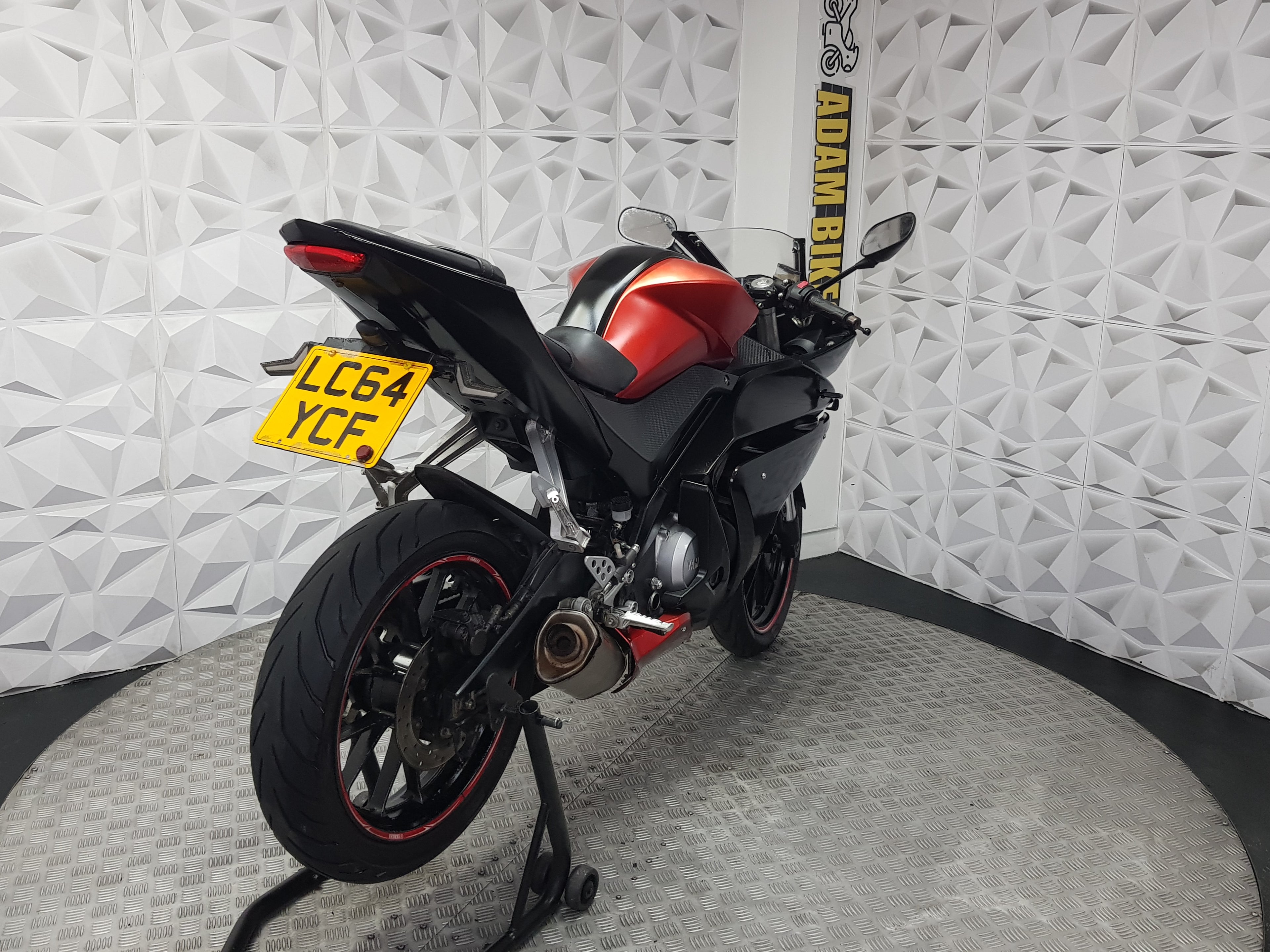 2015 YAMAHA YZF R125 ABS