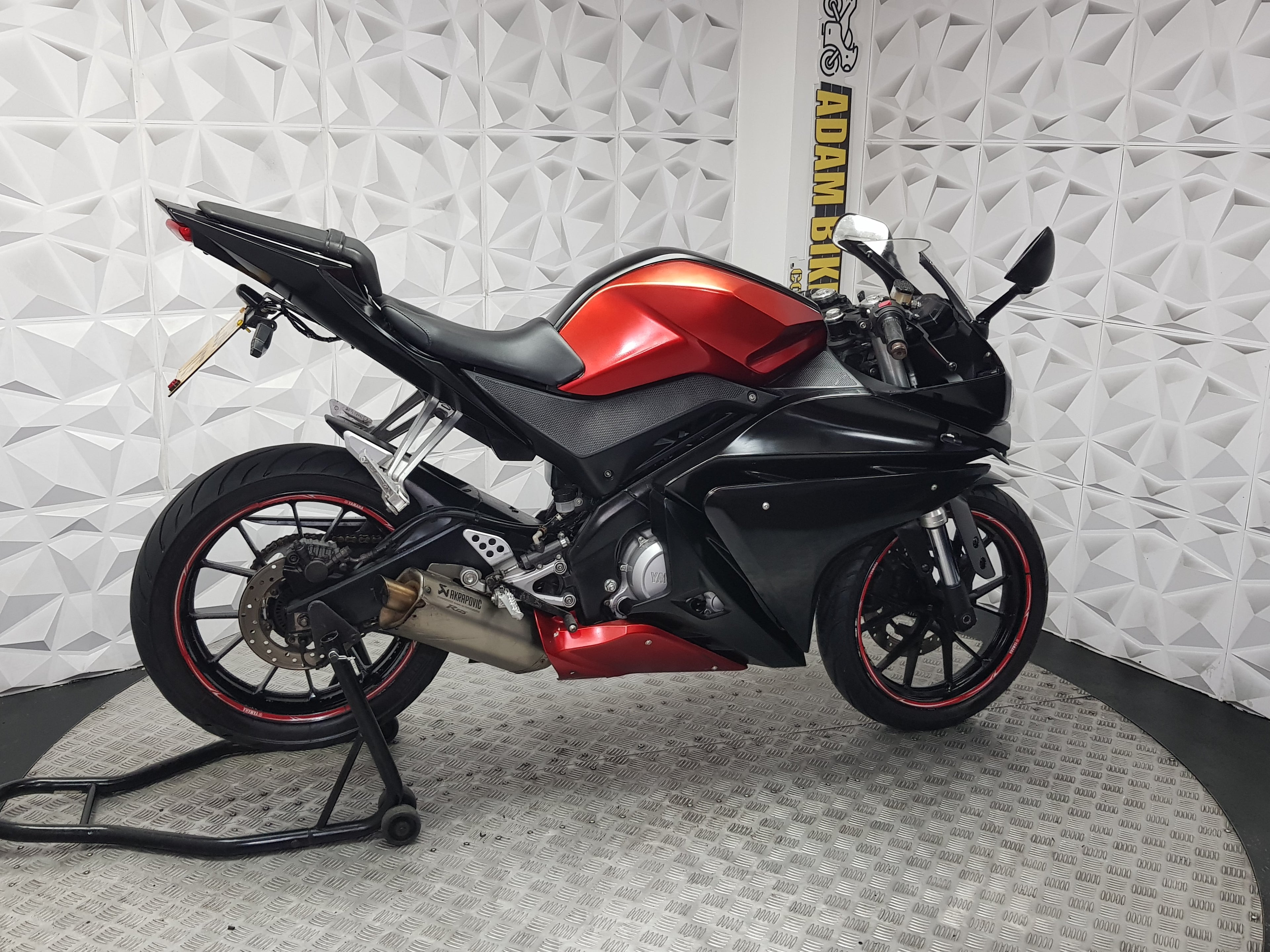 2015 YAMAHA YZF R125 ABS