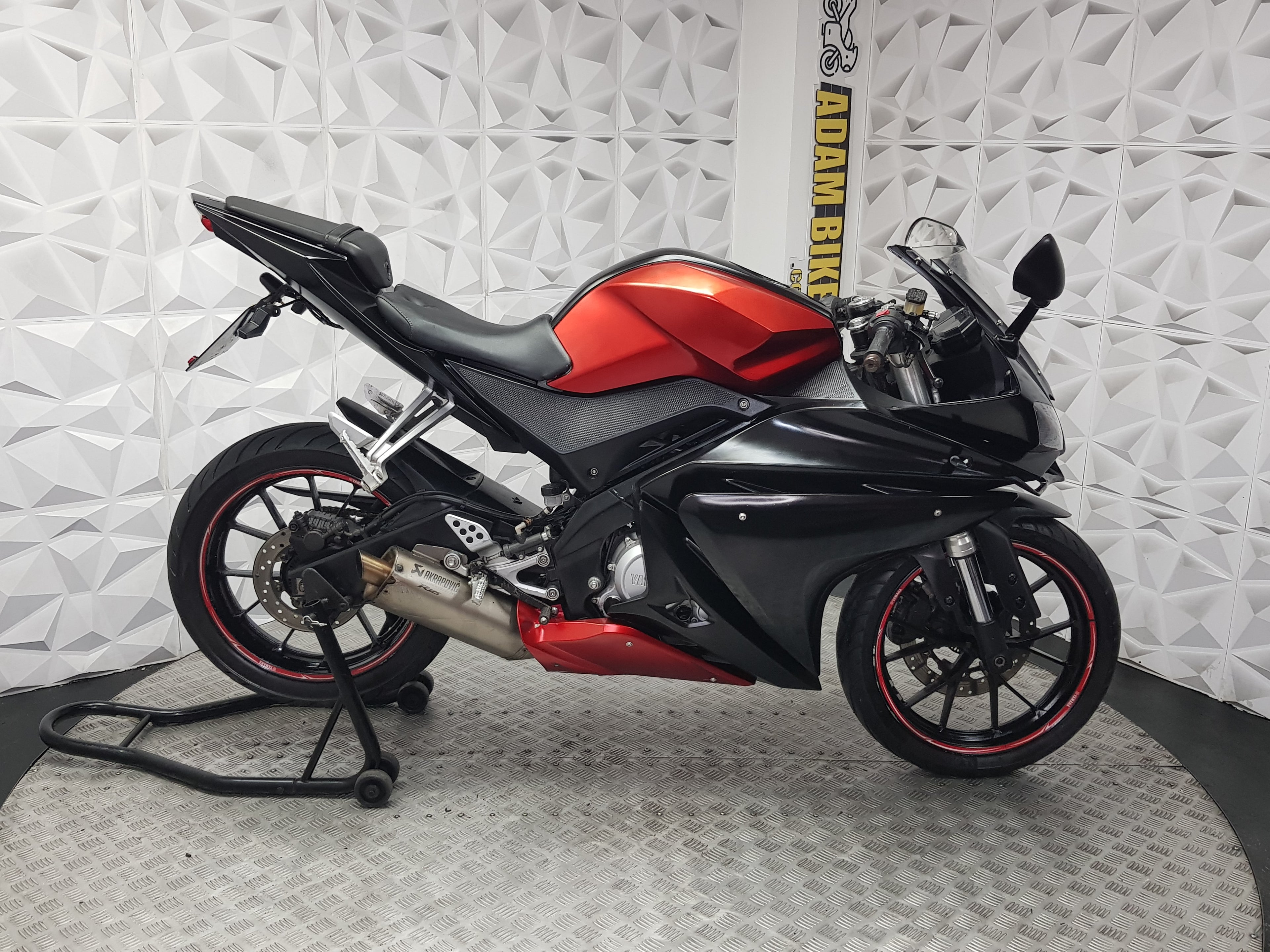 2015 YAMAHA YZF R125 ABS