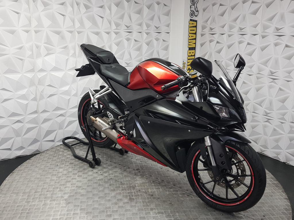 2015 YAMAHA YZF R125 ABS