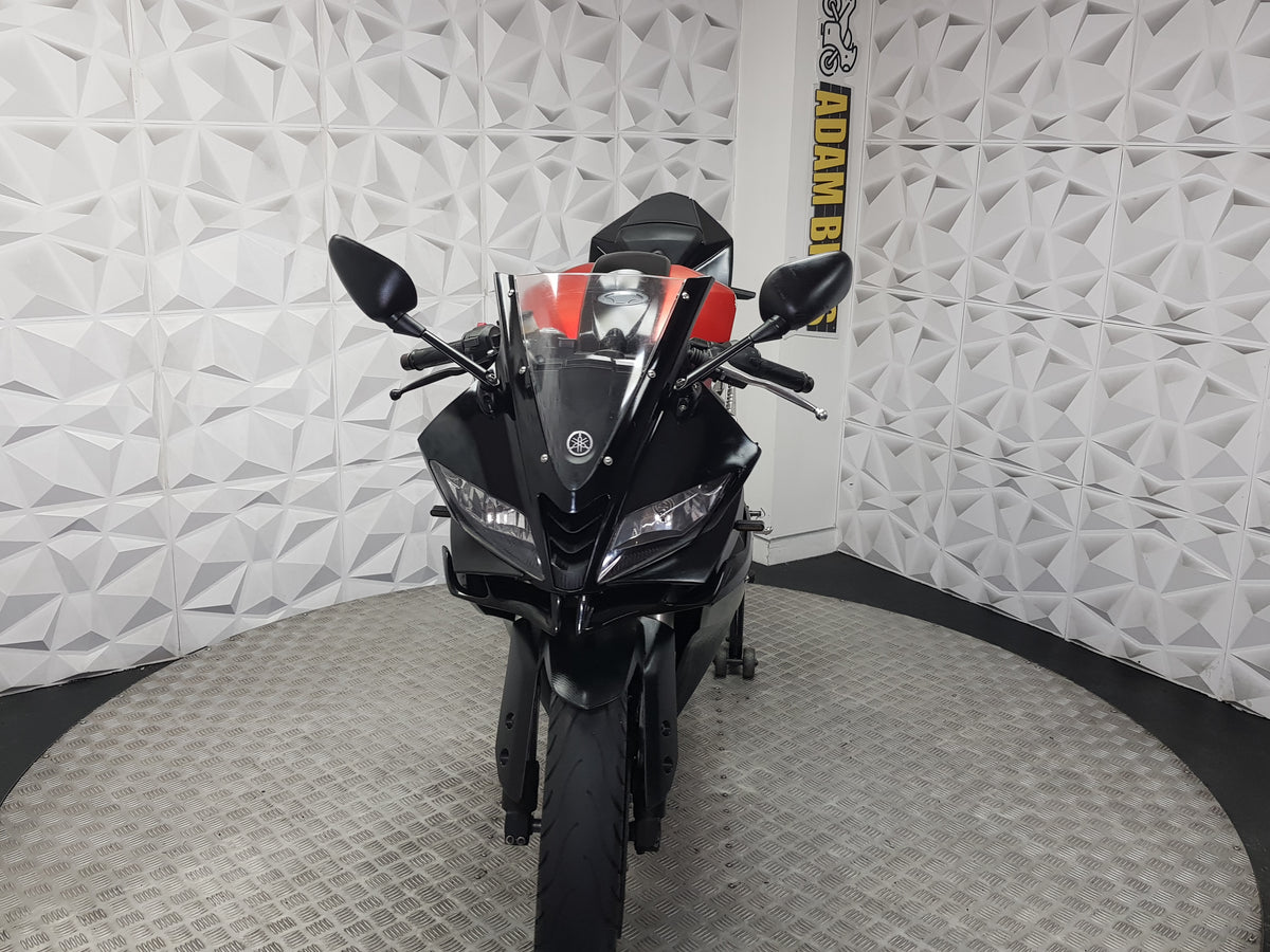 2015 YAMAHA YZF R125 ABS