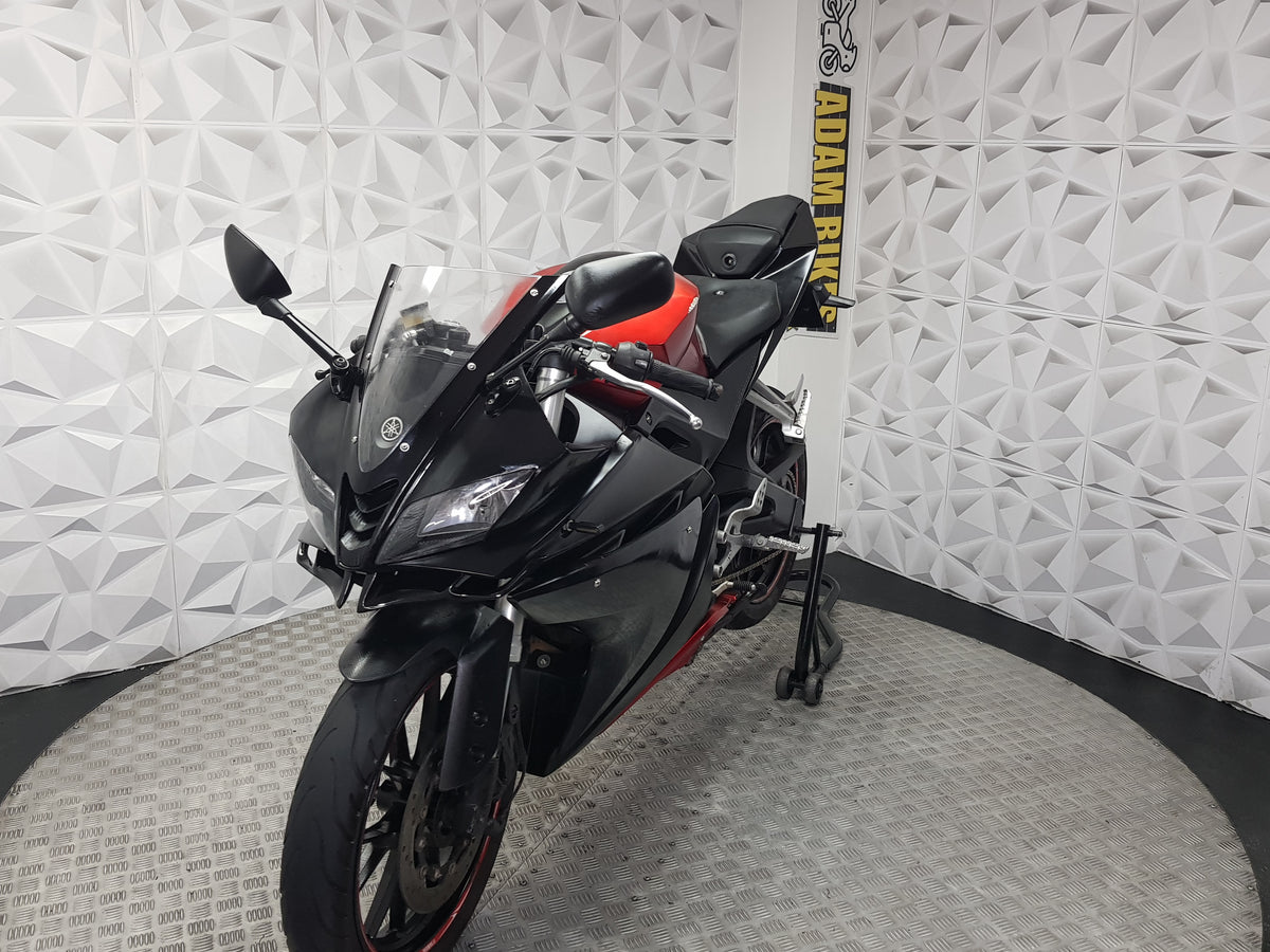 2015 YAMAHA YZF R125 ABS