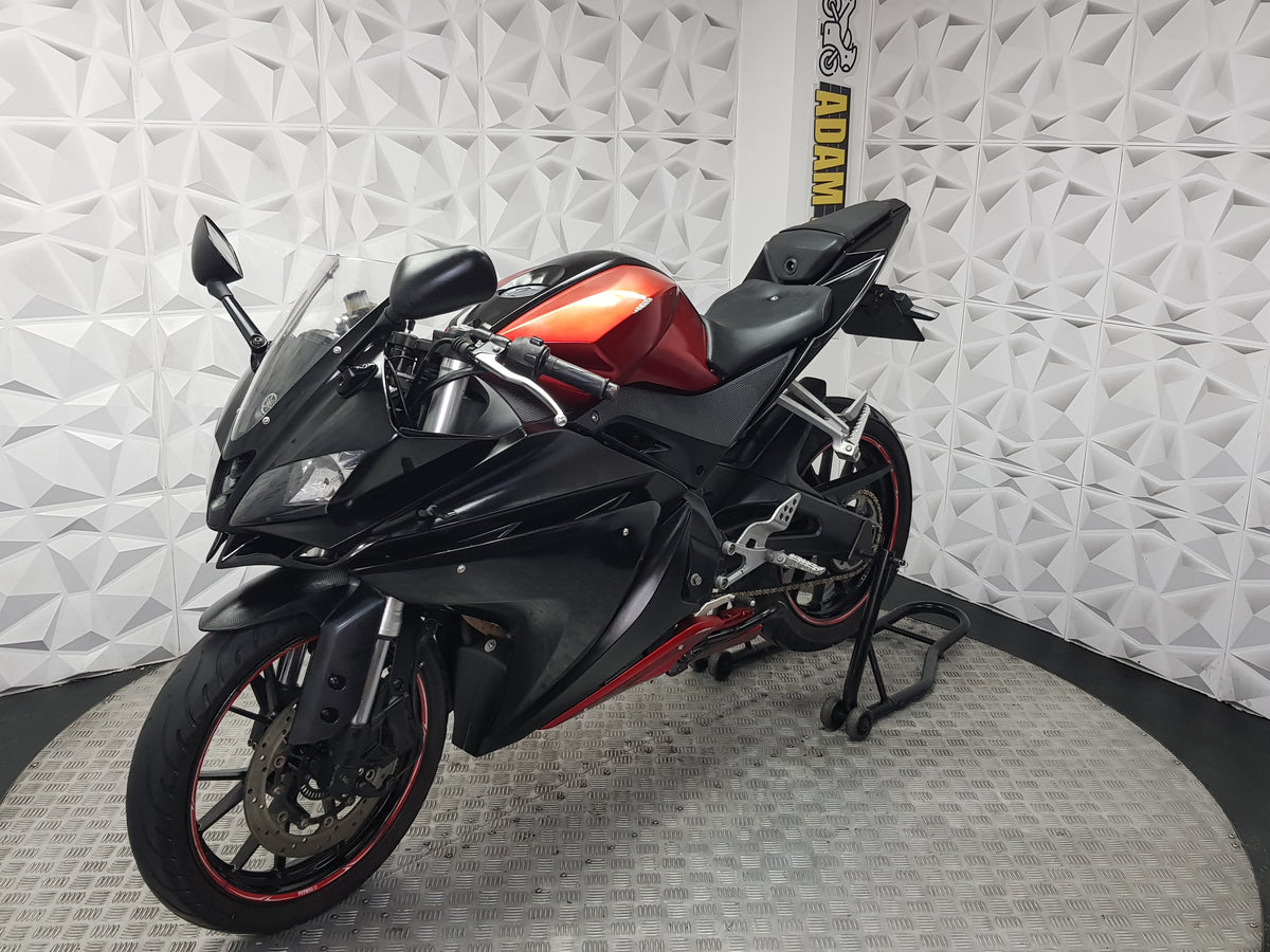 2015 YAMAHA YZF R125 ABS