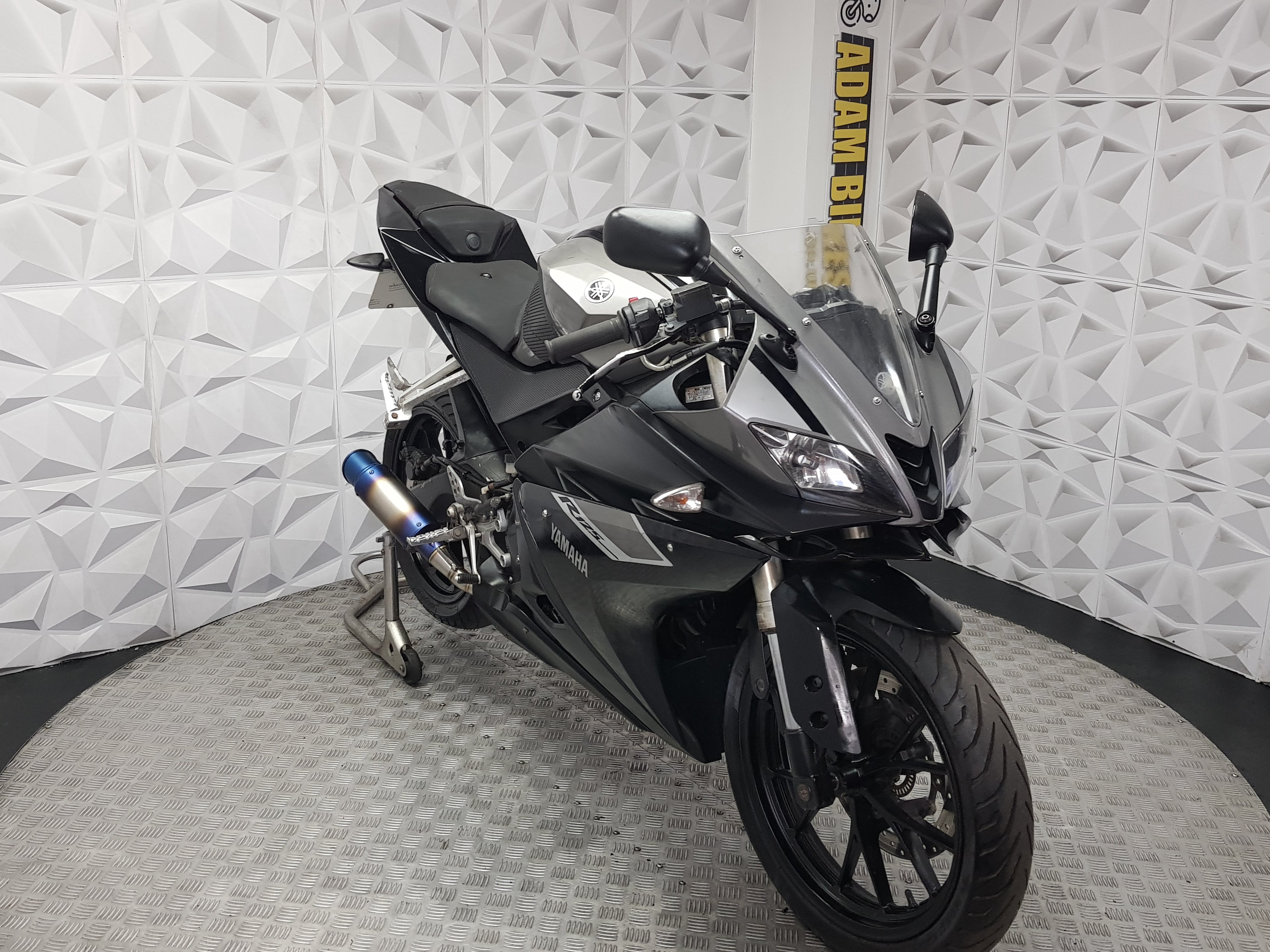2016 YAMAHA YZF R125