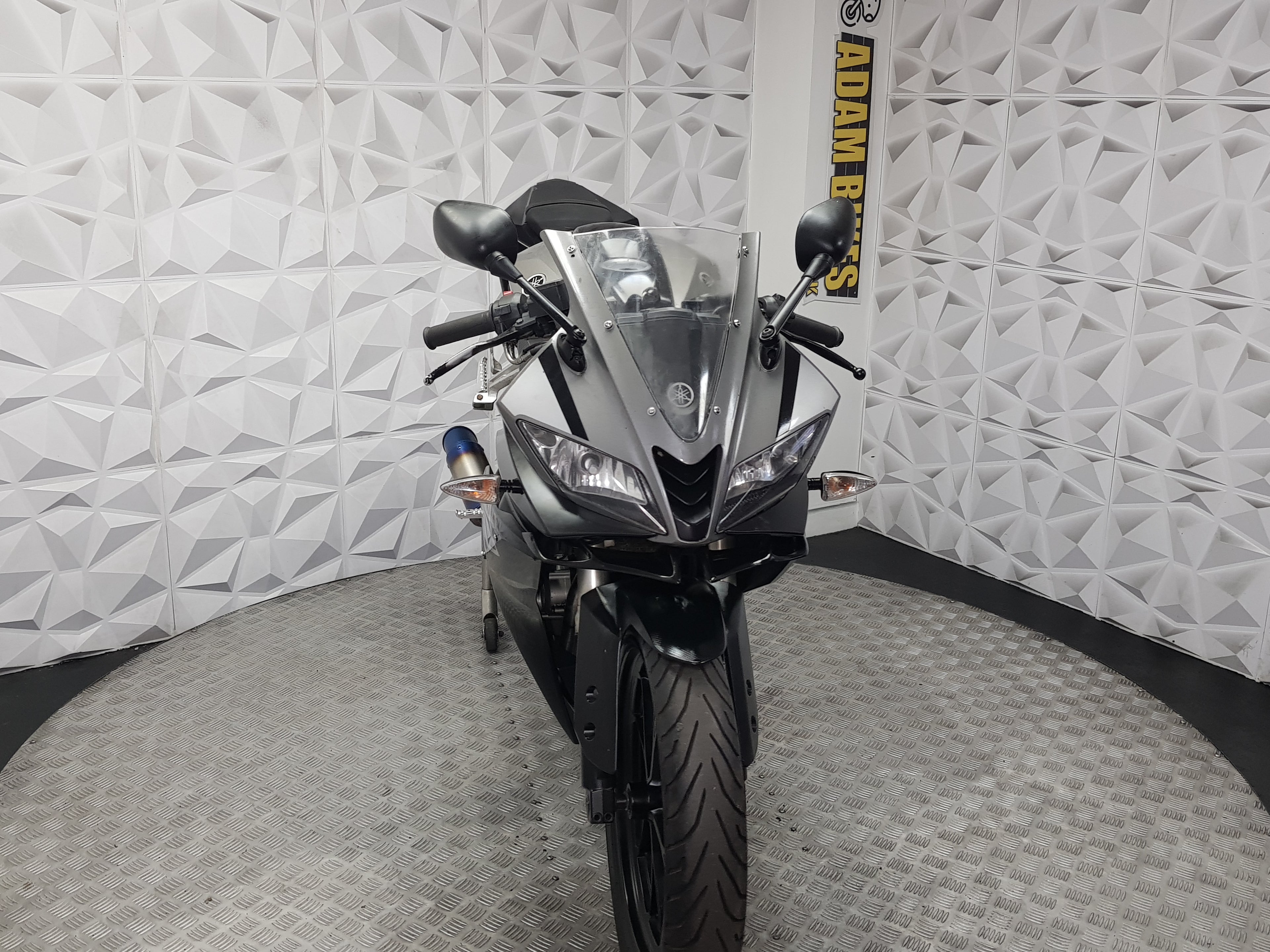 2016 YAMAHA YZF R125
