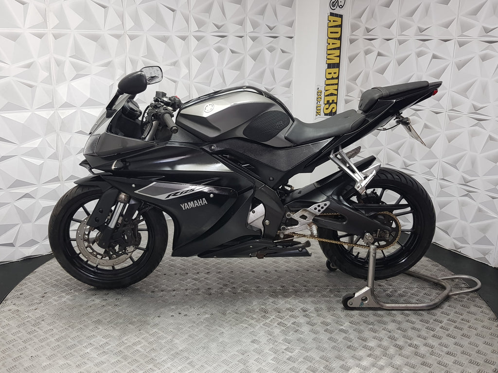 2016 YAMAHA YZF R125
