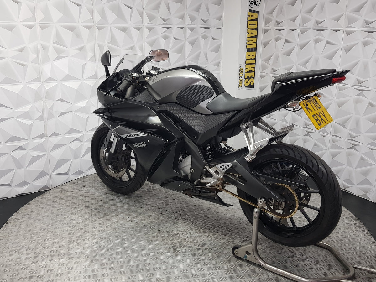 2016 YAMAHA YZF R125