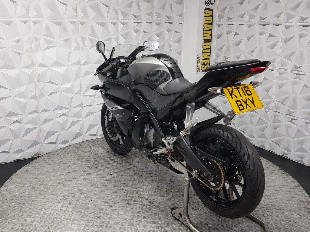 2016 YAMAHA YZF R125