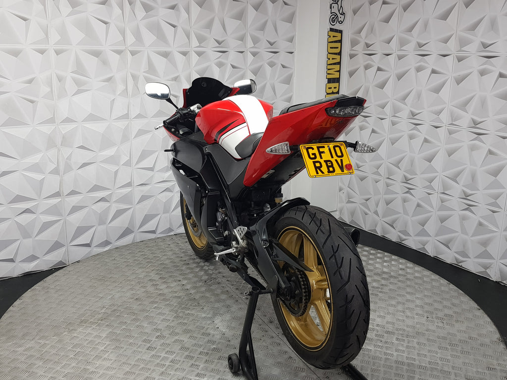 2010 YAMAHA R125