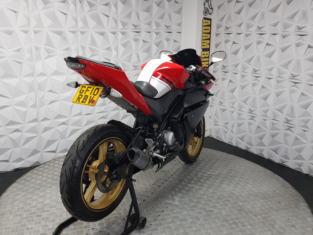 2010 YAMAHA R125