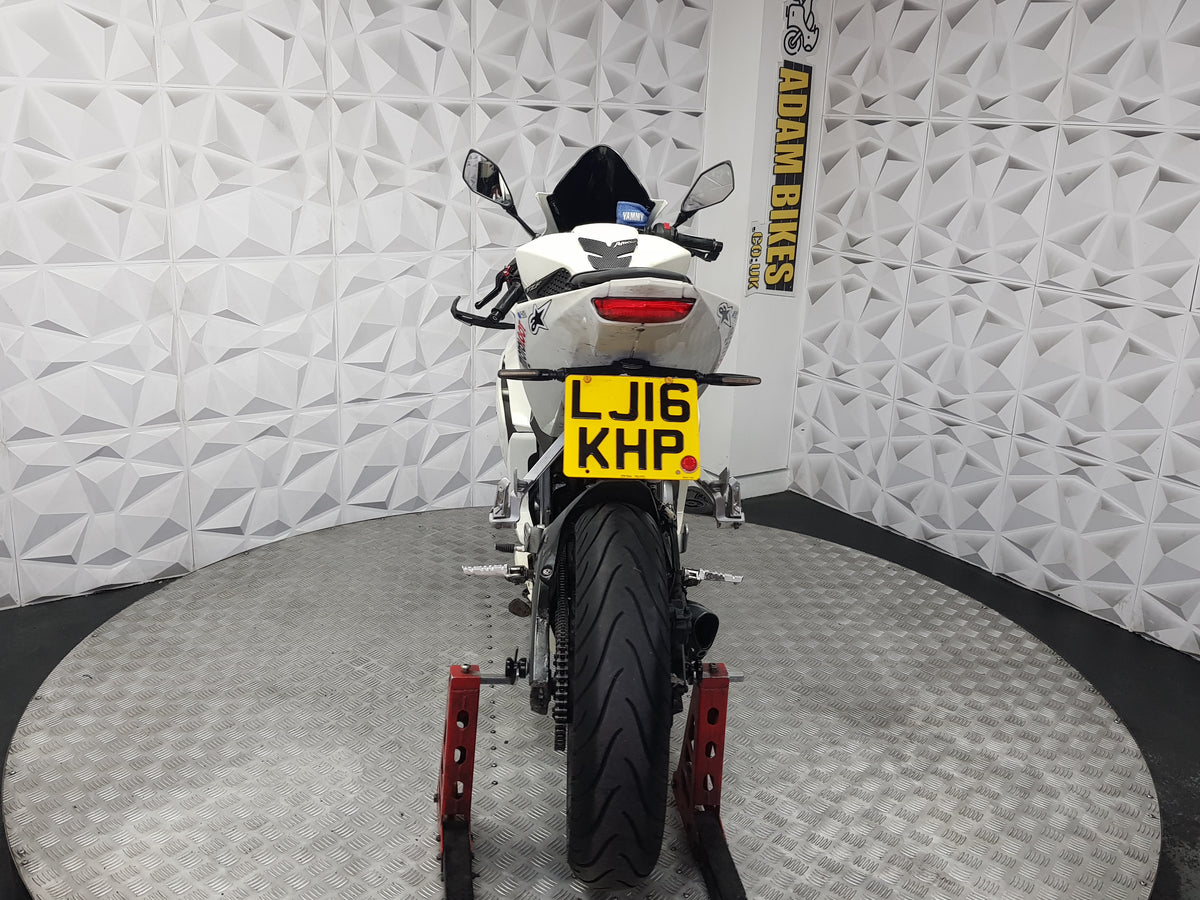 2016 YAMAHA R125 ABS