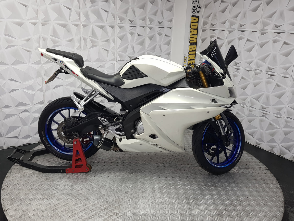 2016 YAMAHA R125 ABS