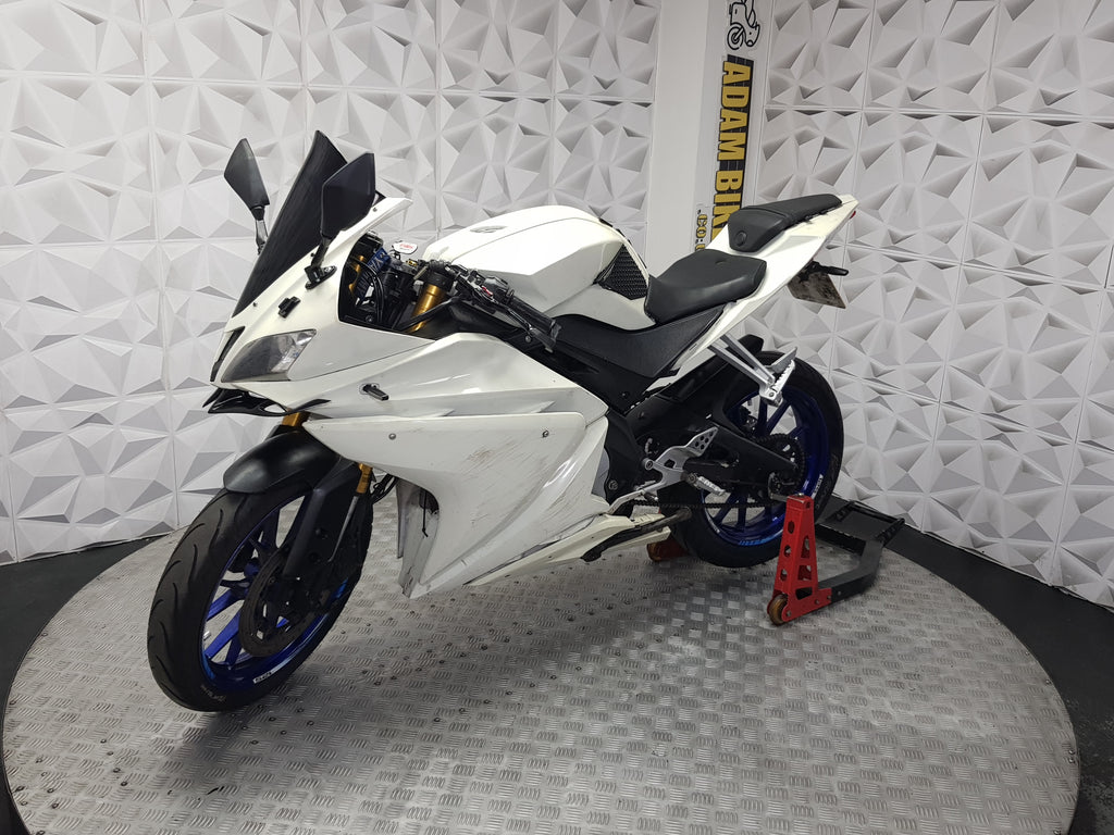 2016 YAMAHA R125 ABS