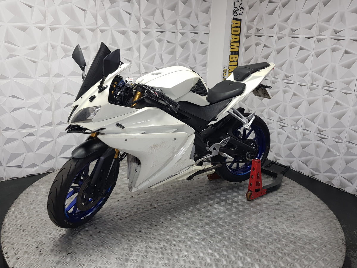 2016 YAMAHA R125 ABS
