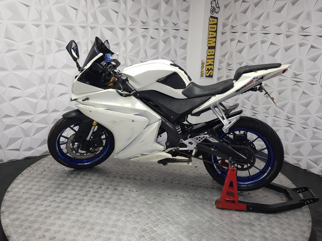 2016 YAMAHA R125 ABS