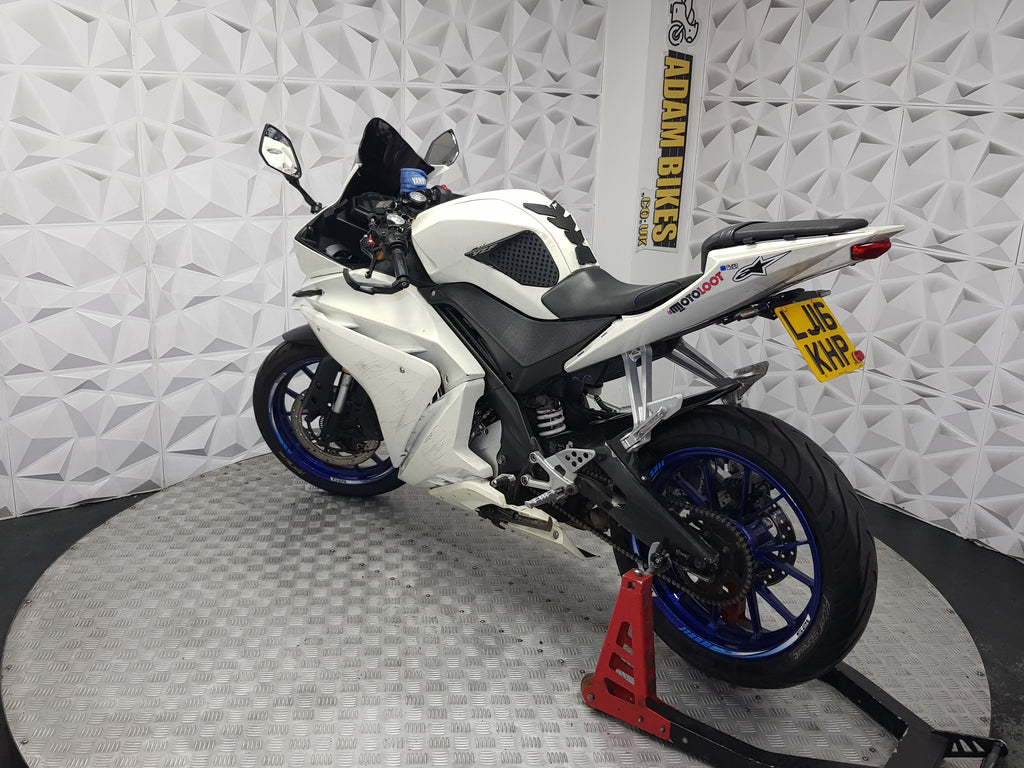 2016 YAMAHA R125 ABS