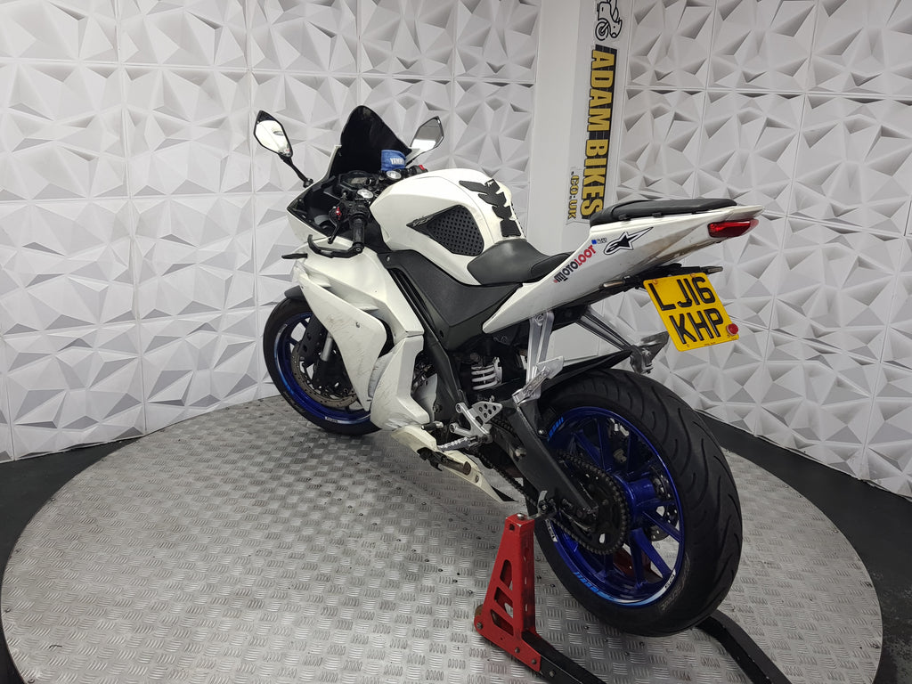 2016 YAMAHA R125 ABS