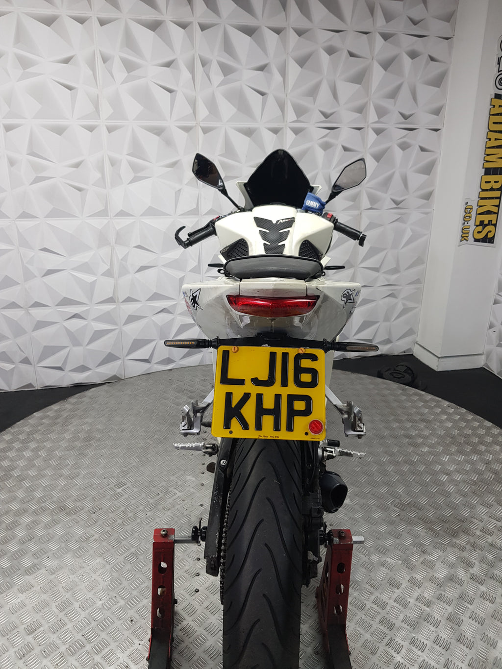 2016 YAMAHA R125 ABS