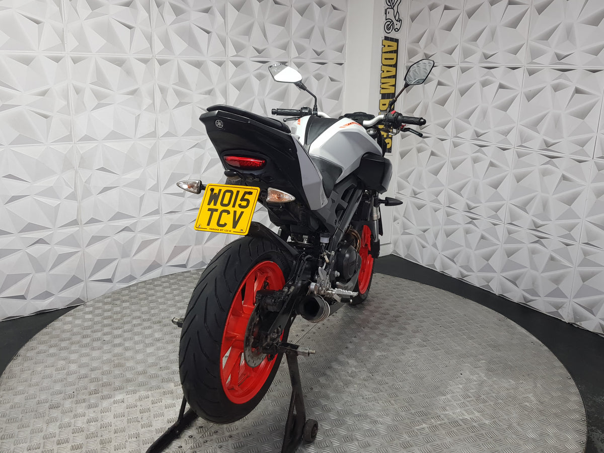 2015 YAMAHA MT125 ABS