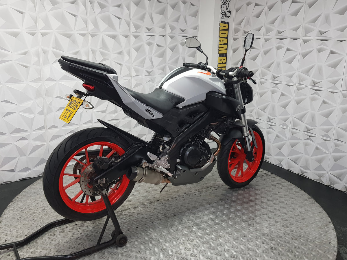 2015 YAMAHA MT125 ABS