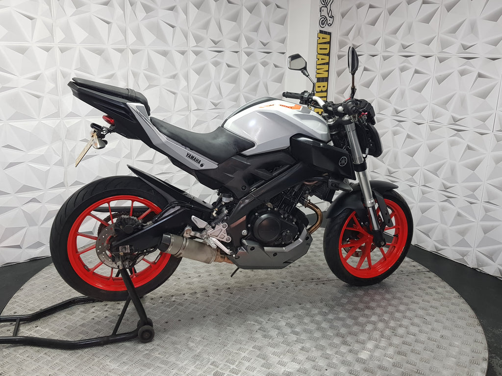 2015 YAMAHA MT125 ABS