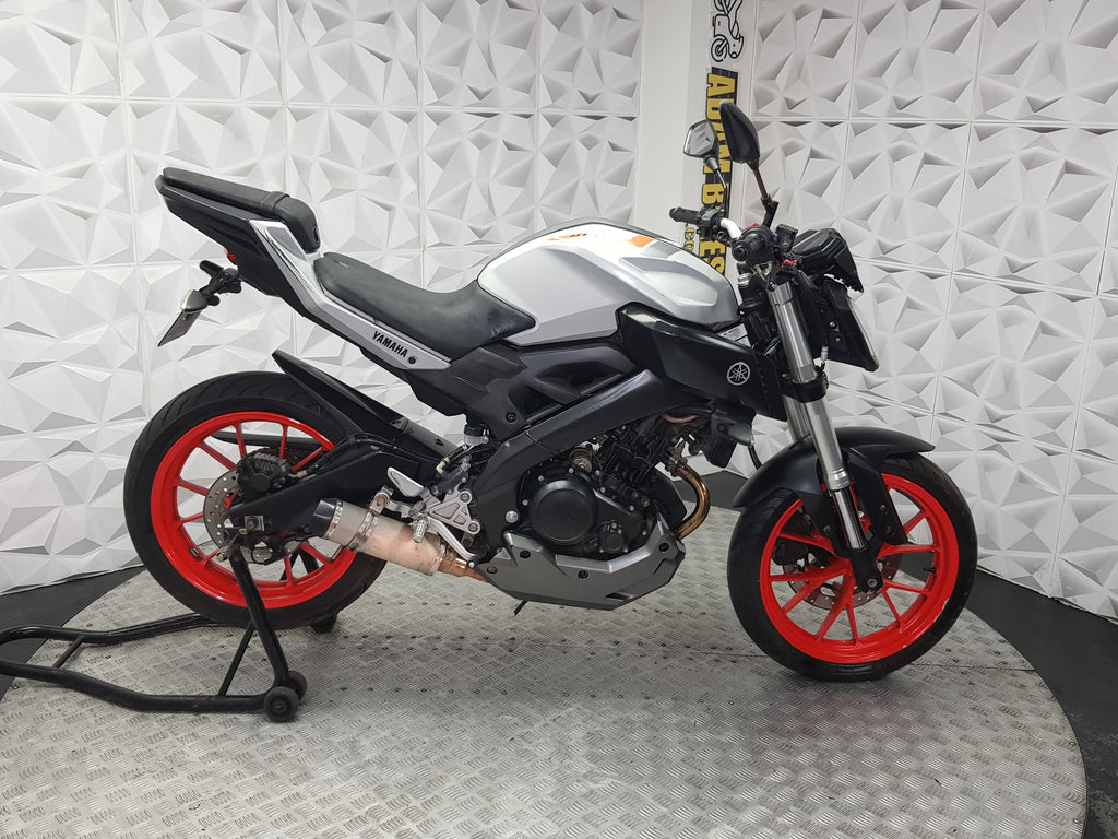 2015 YAMAHA MT125 ABS