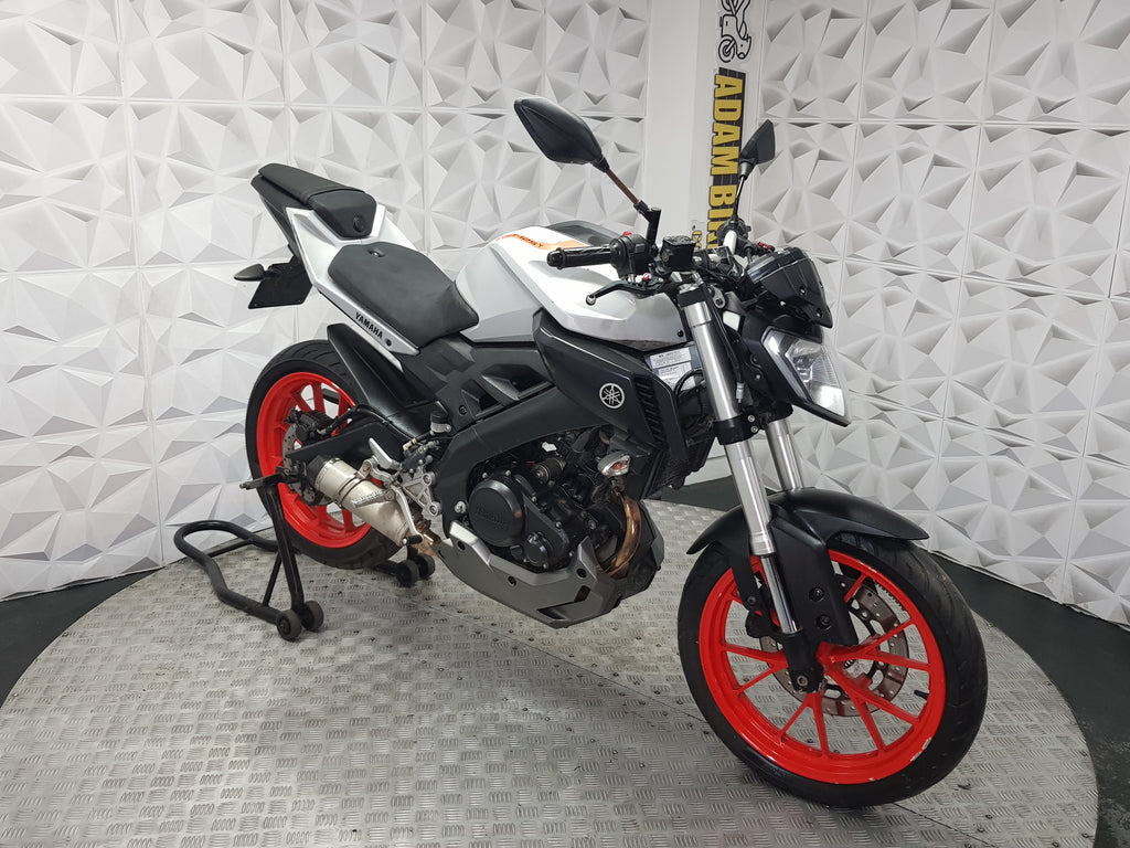2015 YAMAHA MT125 ABS