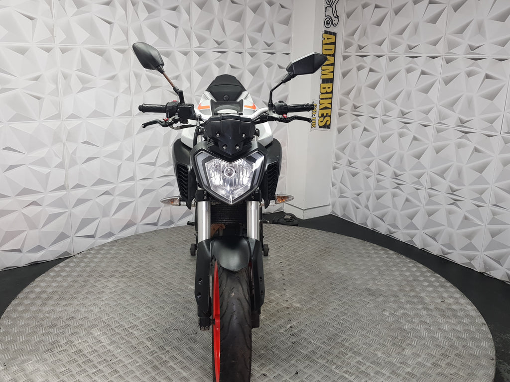 2015 YAMAHA MT125 ABS