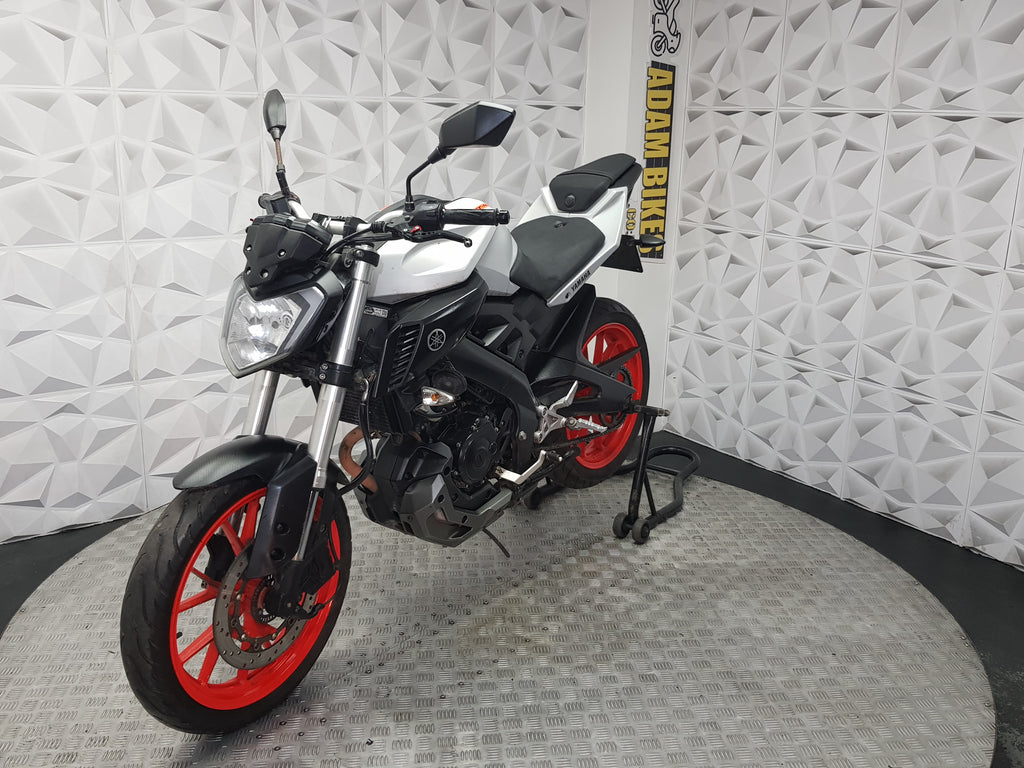 2015 YAMAHA MT125 ABS