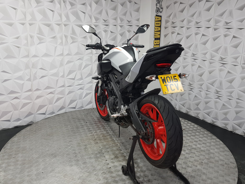 2015 YAMAHA MT125 ABS