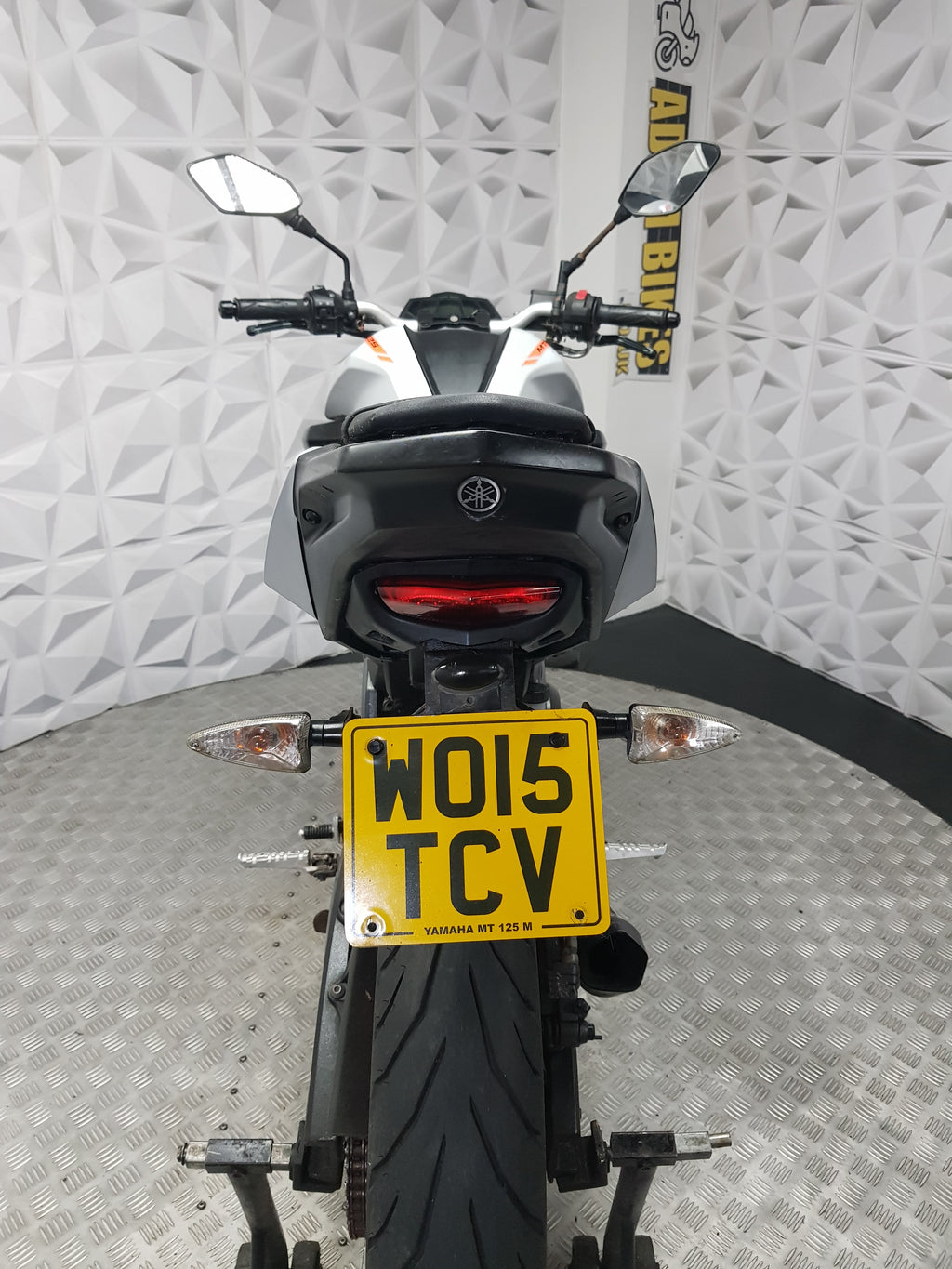 2015 YAMAHA MT125 ABS