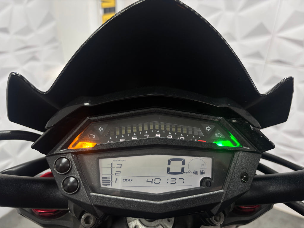 2016 Kawasaki ZR1000