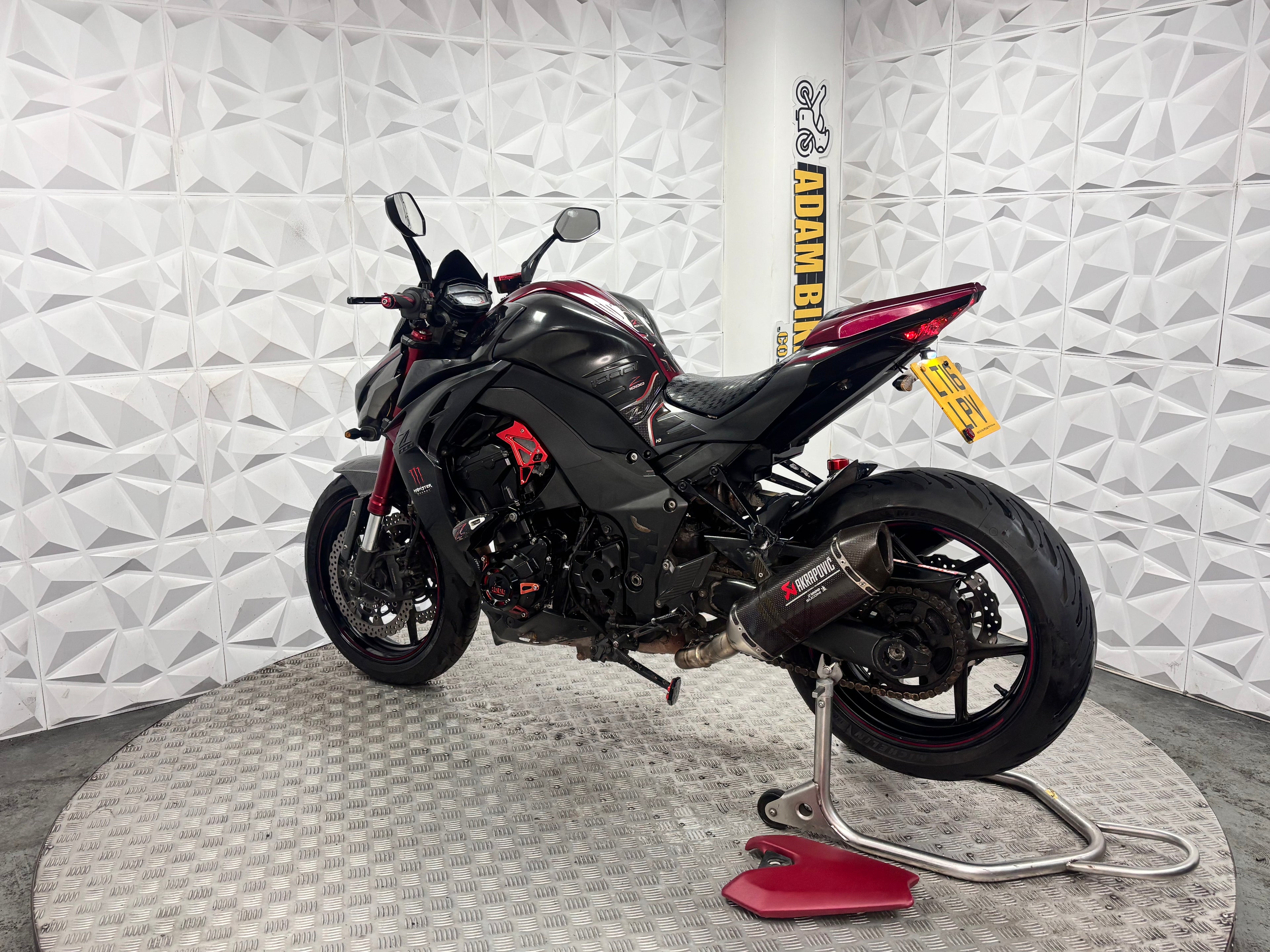 2016 Kawasaki ZR1000