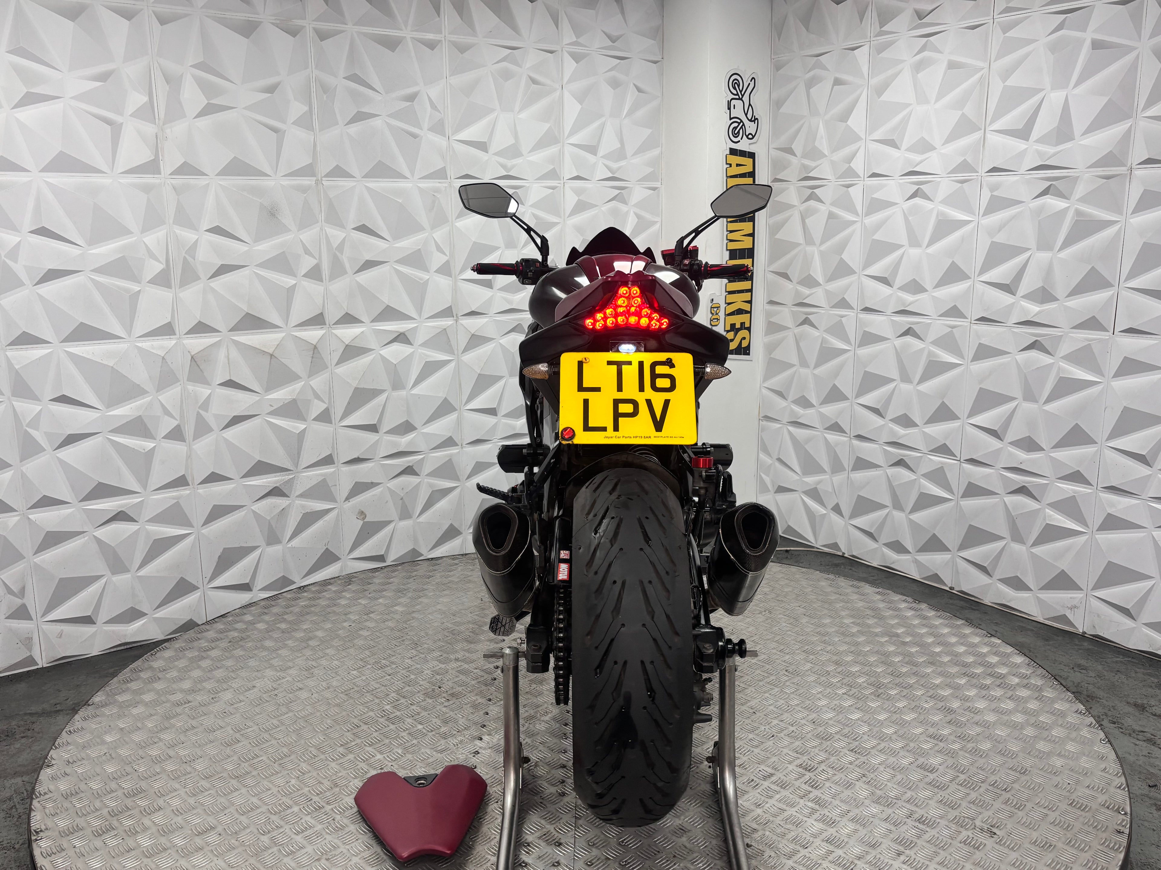 2016 Kawasaki ZR1000