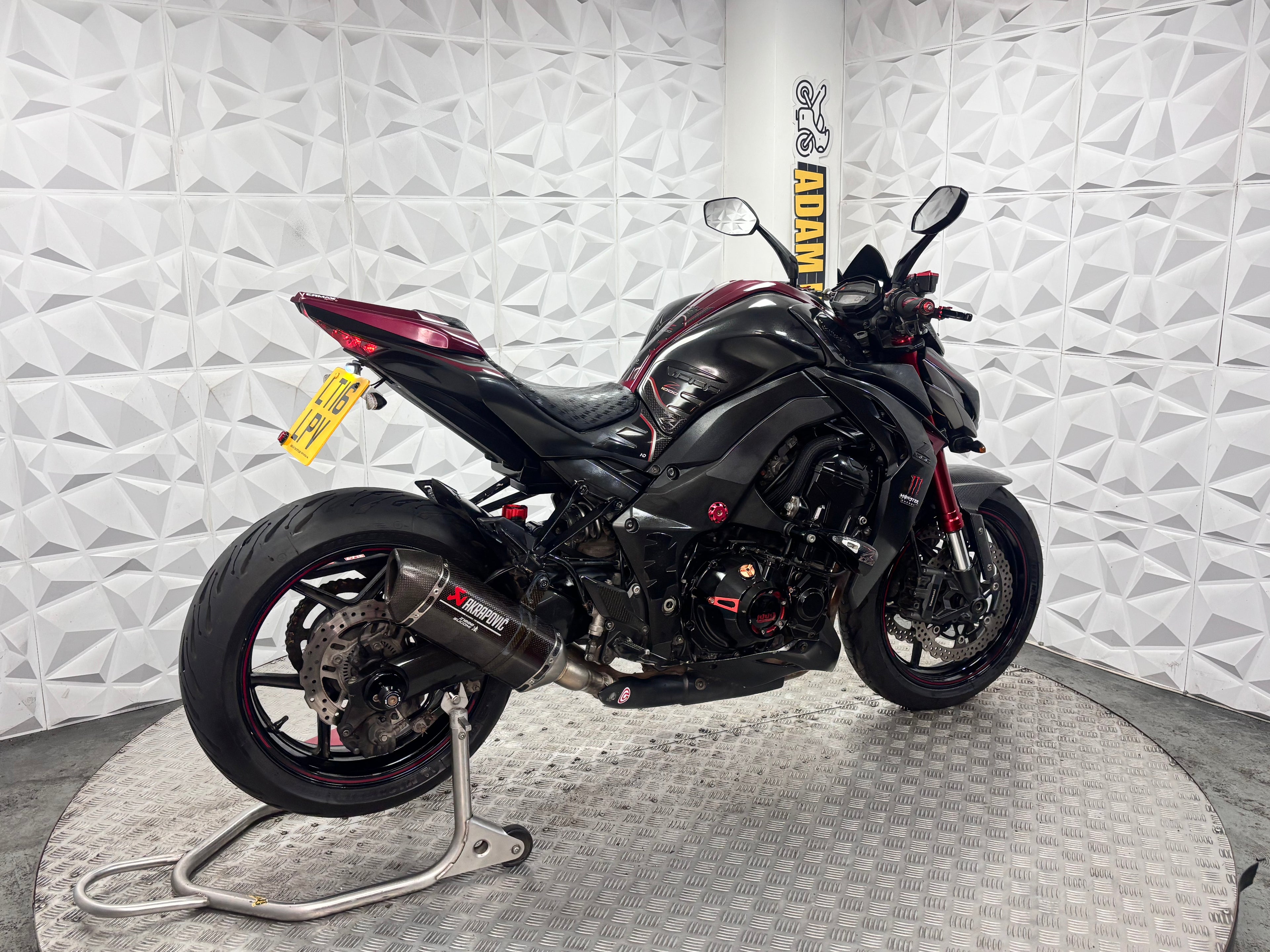 2016 Kawasaki ZR1000