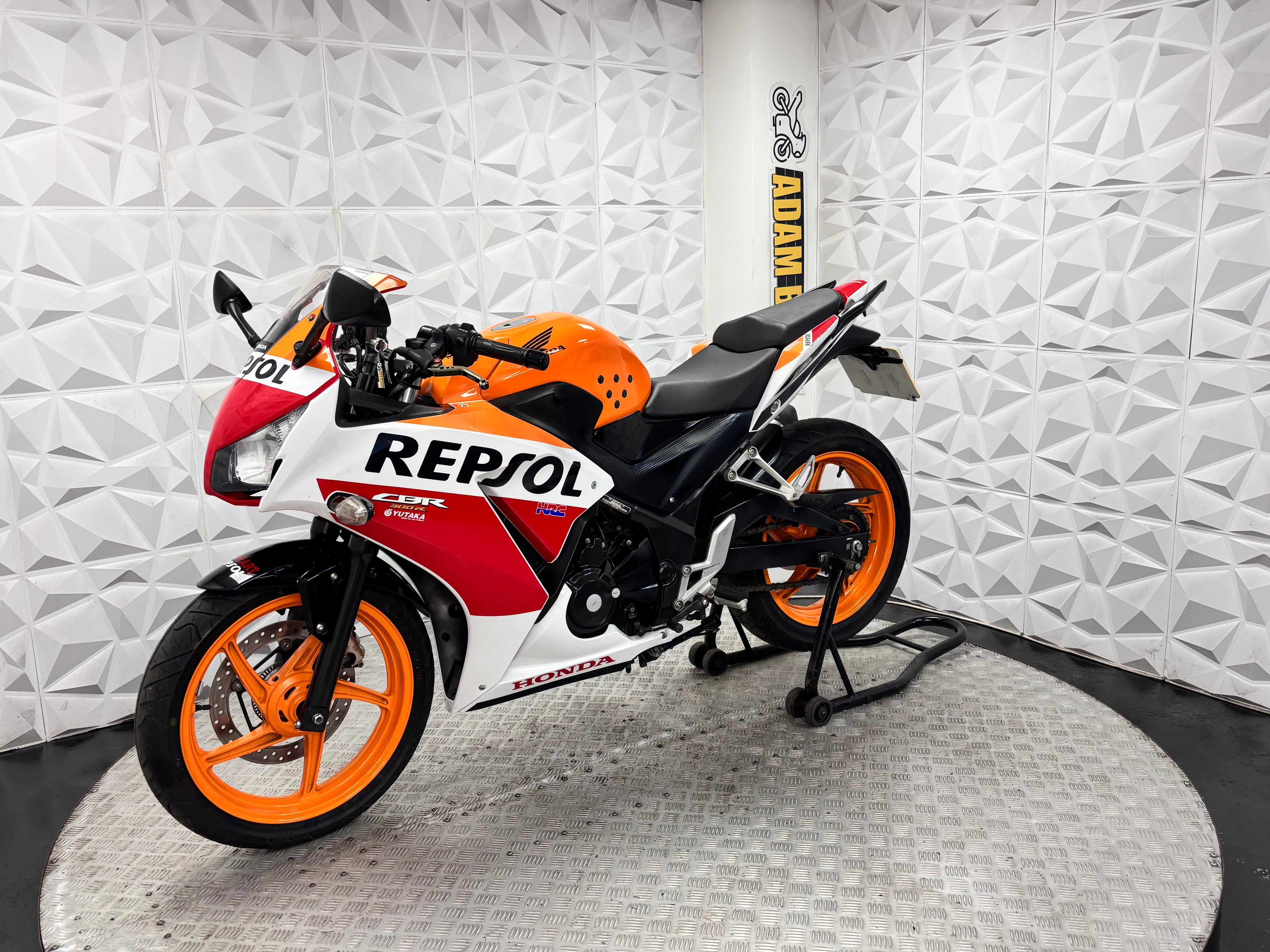 2017 Honda CBR300