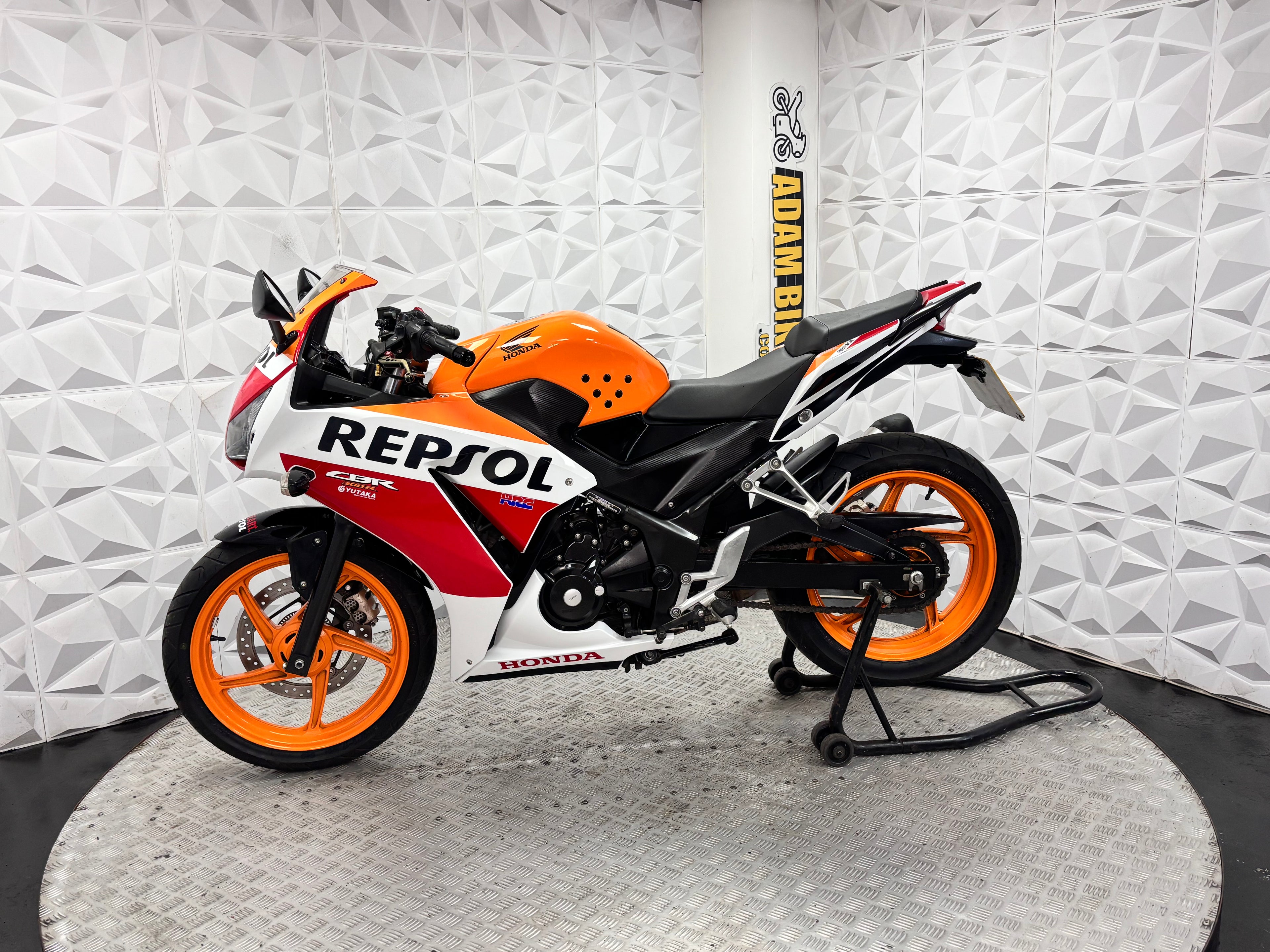 2017 Honda CBR300